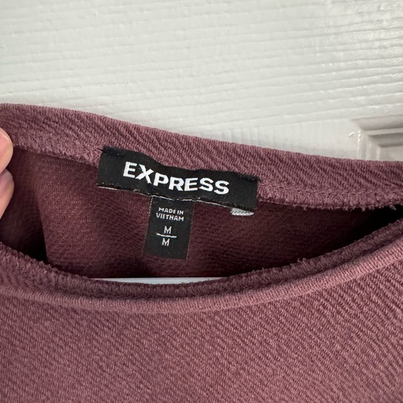 Express Ruffle Short Sleeve Top - Picture 4 of 5